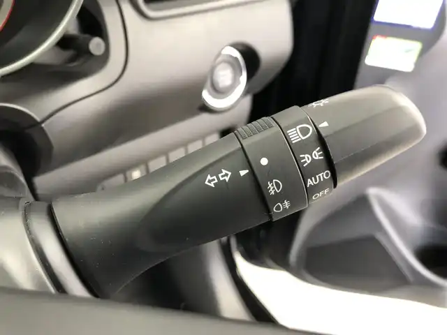 スズキ スイフト スポーツ 愛知県 2020(令2)年 6.4万km スーパーブラックパール MT車　/デフォメーター　/（　ターボ計　）/社外SDナビ　/フルセグTV　/Bluetooth　/クルーズコントロール　/ETC　/プッシュスタート　/スペアキー　/AAC　