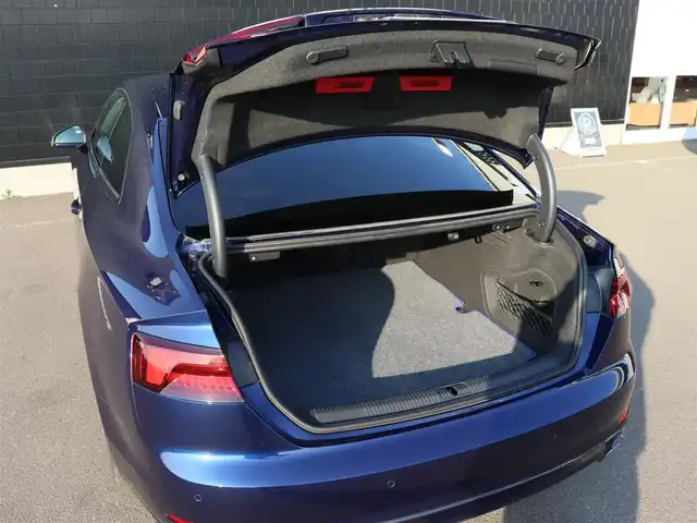 アウディ Ａ５ 2．0TFSIクワトロ スポーツ 宮城県 2020(令2)年 2万km 青 マトリクスLEDヘッドライト/BANG＆OLUFSEN/バーチャルコックピット/全方位カメラ/フルセグTV/アダプティブクルーズコントロール/パーキングアシスト/レーンキープアシスト/茶革シート/シートヒーター(D/N席)/前後ドライブレコーダー/ETC/パドルシフト/カラーコード：NX5H　ナバーラブルーＭ