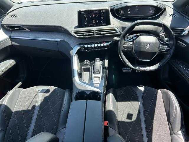 プジョー ５００８ GT ブルーHDi 埼玉県 2018(平30)年 5.5万km パール 黒半革/純正メモリーナビ/(Bluetooth/USB/フルセグ)/アダプティブクルーズコントロール/Ａｐｐｌｅ　Ｃａｒ　Ｐｌａｙ/全方位カメラ/パワーバックドア　/パワーバックドア　/EＴＣ