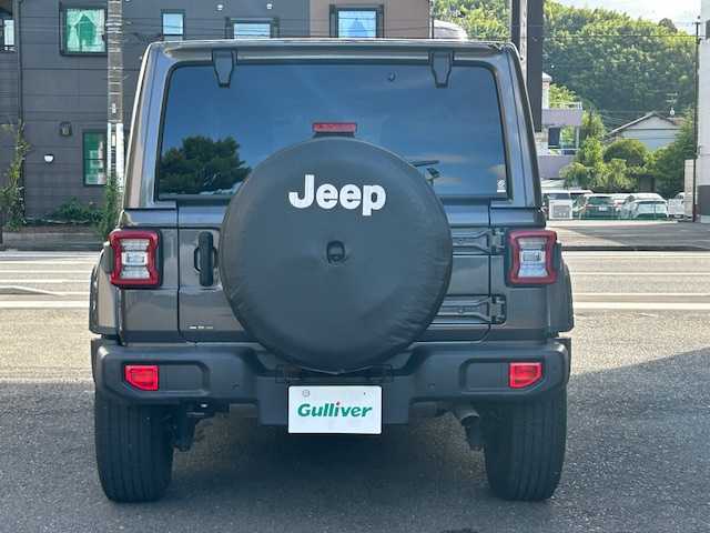 クライスラー・ジープ ラングラー アンリミテッド サハラ 静岡県 2020(令2)年 2.3万km グレー ワンオーナー/純正ナビ/フルセグTV/BT/USB/バックカメラ/黒革シート/前席シートヒーター /ステアリングヒーター/前後ドライブレコーダー/衝突軽減ブレーキ/ブラインドスポットモニター/レーダークルーズコントロール/クリアランスソナー/115VAC150W/LEDヘッドライト/ETC2.0/純正18インチAW/スマートキー×2/保証書/取扱説明書/R5点検記録簿有