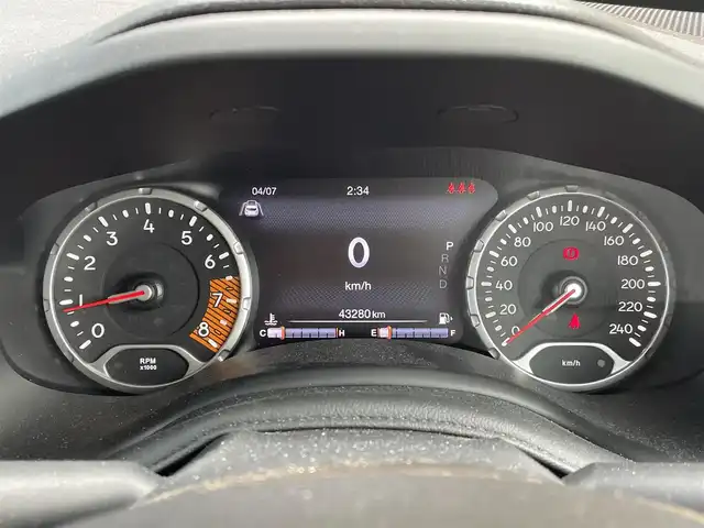 クライスラー・ジープ ジープ レネゲード リミテッド 宮崎県 2021(令3)年 4.4万km ガンＭ ブラインドスポットモニター/リアクロスパスディテクション/アダプティブクルーズコントロール/アドバンストブレーキアシスト/車線逸脱警報プラス/前面衝突警報/リアバックアップカメラ/リアパークアシスト/純正メモリナビ/（フルセグ/Bluetooth/AM/FM/USB/AUX）/ビルトインETC2.0/社外前方ドライブレコーダー【CSD-570FH】/革巻きステアリング/ステアリングリモコン/ステアリングヒーター/レザーシート/前席シートヒーター/前席パワーシート/ルーフレール/純正LEDヘッドライト/フロントフォグランプ/オートライト/アイドリングストップ/社外17インチアルミ【LMG】/電動パーキングブレーキ/電動格納ドアミラー/純正ラバーマット