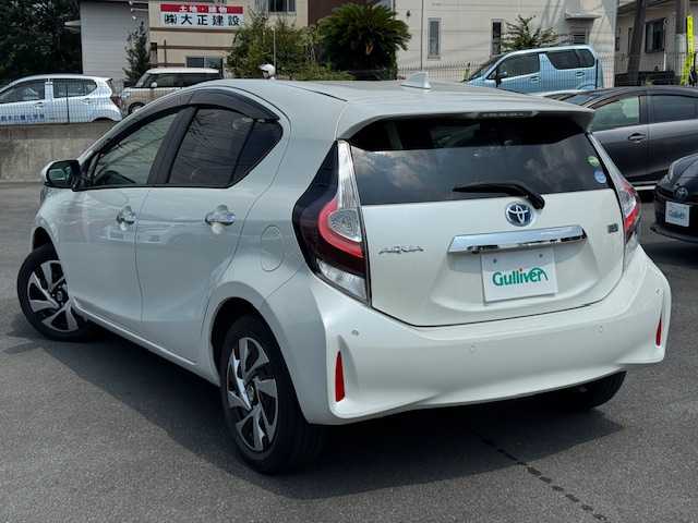 トヨタ アクア S スタイルブラック 静岡県 2020(令2)年 3.1万km ホワイトパールクリスタルシャイン ●純正SDナビ/(フルセグ/CD/DVD/Bluetooth)/(NSZT-W68T)/●前席シートヒーター/●全方位カメラ/●プリクラッシュセーフティ/●レーンキープアシスト/●前後クリアランスソナー/●オートライト/●オートマチックハイビーム/●ステアリングスイッチ/●ETC/●前後ドライブレコーダー/●電動格納ウィンカーミラー/●ドアバイザー/●スマートキー/●プッシュスタート/●レベライザー/●W＋サイドSRS＋ABS