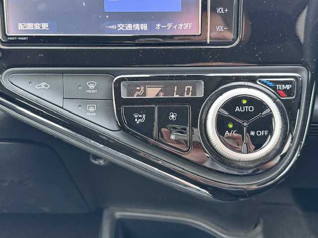 トヨタ アクア S スタイルブラック 静岡県 2020(令2)年 3.1万km ホワイトパールクリスタルシャイン ●純正SDナビ/(フルセグ/CD/DVD/Bluetooth)/(NSZT-W68T)/●前席シートヒーター/●全方位カメラ/●プリクラッシュセーフティ/●レーンキープアシスト/●前後クリアランスソナー/●オートライト/●オートマチックハイビーム/●ステアリングスイッチ/●ETC/●前後ドライブレコーダー/●電動格納ウィンカーミラー/●ドアバイザー/●スマートキー/●プッシュスタート/●レベライザー/●W＋サイドSRS＋ABS