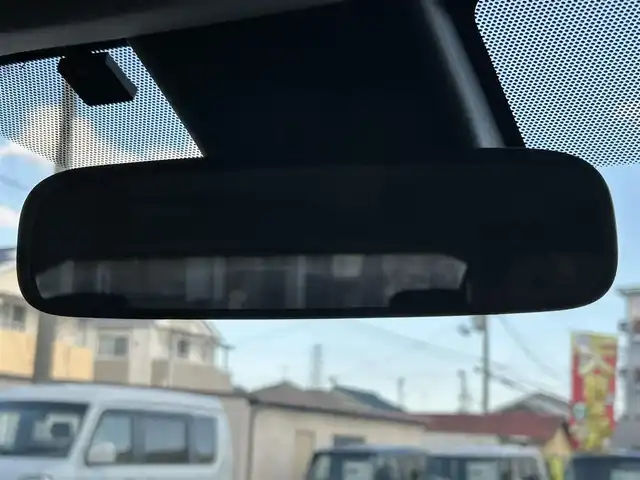 トヨタ ヤリスクロス ハイブリッド Z 兵庫県 2021(令3)年 7.5万km ブラックマイカ/ホワイトパールクリスタルシャイン 2トーン 純正ディスプレイオーディオ(ナビ機能有)/(BT/USB/AM/FM)/全周囲カメラ/ETC/衝突軽減ブレーキ/レーダークルーズコントロール/前後コーナーセンサー/前席シートヒーター/LEDヘッドライト/オートライト/オートハイビーム/ヘッドライトレベライザー/電動リアゲート/電動パーキングブレーキ/オートホールド/ステアリングリモコン/電動格納ミラー/オートリトラミラー/スマートキー/純正フロアマット/純正アルミ18インチ