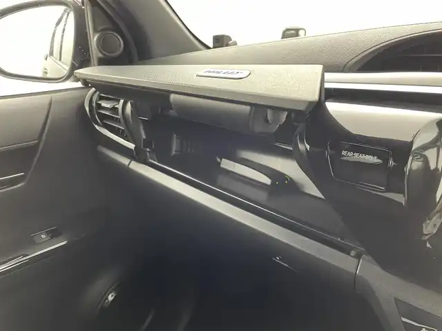 トヨタ ハイラックス Z ブラックラリーエディション 群馬県 2019(平31)年 4万km アティチュードブラックマイカ ＴＲＤトノカバー／アンダーカバー／フォグカバー／マフラーカッター　純正ベッドライナー　純正ナビ　バックカメラ　フルセグＴＶ　ＬＥＤヘッドライト　ホワイトレター　ＴＯＹＯＴＡデカール　４ＷＤ　禁煙車