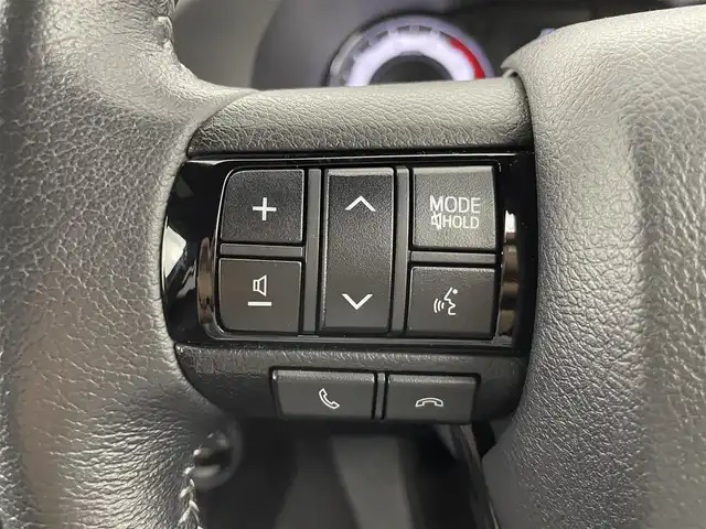 トヨタ ハイラックス Z ブラックラリーエディション 群馬県 2019(平31)年 4万km アティチュードブラックマイカ ＴＲＤトノカバー／アンダーカバー／フォグカバー／マフラーカッター　純正ベッドライナー　純正ナビ　バックカメラ　フルセグＴＶ　ＬＥＤヘッドライト　ホワイトレター　ＴＯＹＯＴＡデカール　４ＷＤ　禁煙車