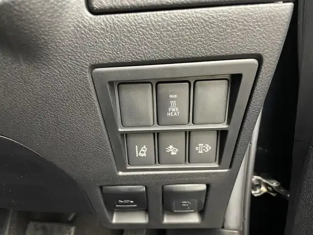 トヨタ ハイラックス Z ブラックラリーエディション 群馬県 2019(平31)年 4万km アティチュードブラックマイカ ＴＲＤトノカバー／アンダーカバー／フォグカバー／マフラーカッター　純正ベッドライナー　純正ナビ　バックカメラ　フルセグＴＶ　ＬＥＤヘッドライト　ホワイトレター　ＴＯＹＯＴＡデカール　４ＷＤ　禁煙車