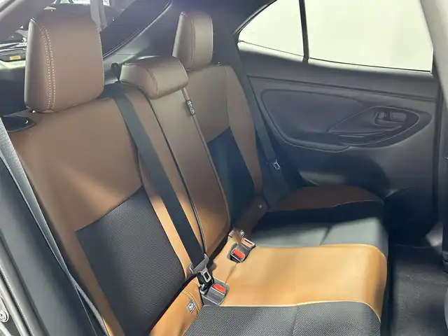 トヨタ ヤリスクロス ハイブリッド Z アドベンチャー 大阪府 2025(令7)年 0.1千km ブラックマイカ 純正ディスプレイオーディオ　ナビ　全周囲カメラ　Bluetooth　フルセグTV　HDMI トヨタセーフティーセンス　クリアランスソナー　BSM　パワーシート　シートヒーター　ハンドルヒーター　ETC オートライト　LEDヘッドライト　スマートキー