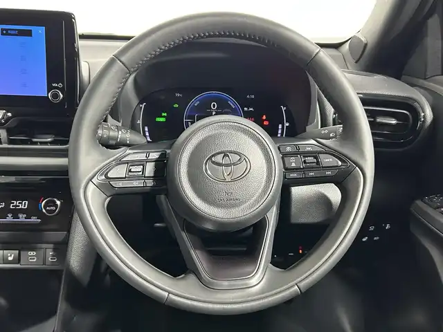 トヨタ ヤリスクロス ハイブリッド Z アドベンチャー 大阪府 2025(令7)年 0.1千km ブラックマイカ 純正ディスプレイオーディオ　ナビ　全周囲カメラ　Bluetooth　フルセグTV　HDMI トヨタセーフティーセンス　クリアランスソナー　BSM　パワーシート　シートヒーター　ハンドルヒーター　ETC オートライト　LEDヘッドライト　スマートキー