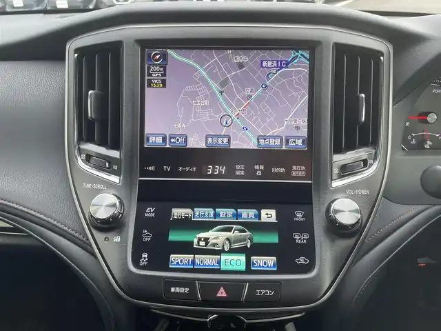 トヨタ クラウン ハイブリッド アスリートS 愛媛県 2014(平26)年 8.7万km ホワイトパールクリスタルシャイン サンルーフ/純正HDDナビ/（Bluetooth/CD/DVD/USB/フルセグTV）/TVキャンセラー/ビルトインETC/ガイド付きバックカメラ/前方ドライブレコーダー/前席パワーシート/衝突被害軽減システム/クリアランスソナー /レーダークルーズコントロール/前席シートヒーター/ステアリングヒーター/ZACKJP-520/18インチAW/社外GPSレーダー/純正フロアマット/ABS/横滑り防止装置/前後コーナーセンサー/盗難防止装置/カーテンエアバック/LEDヘッドライト/フォグランプ/オートライト