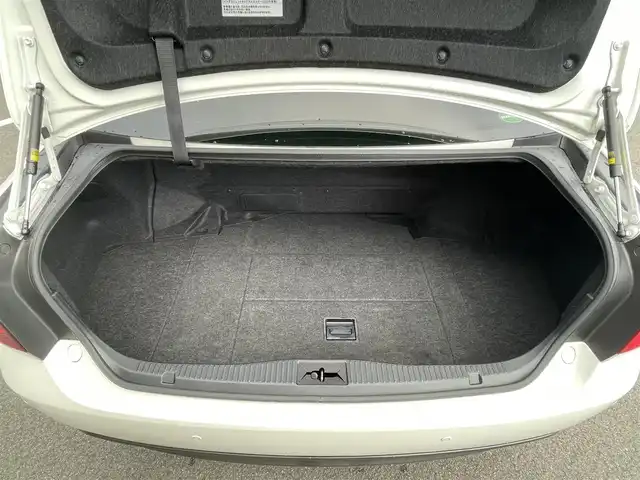 トヨタ クラウン ハイブリッド アスリートS 愛媛県 2014(平26)年 8.7万km ホワイトパールクリスタルシャイン サンルーフ/純正HDDナビ/（Bluetooth/CD/DVD/USB/フルセグTV）/TVキャンセラー/ビルトインETC/ガイド付きバックカメラ/前方ドライブレコーダー/前席パワーシート/衝突被害軽減システム/クリアランスソナー /レーダークルーズコントロール/前席シートヒーター/ステアリングヒーター/ZACKJP-520/18インチAW/社外GPSレーダー/純正フロアマット/ABS/横滑り防止装置/前後コーナーセンサー/盗難防止装置/カーテンエアバック/LEDヘッドライト/フォグランプ/オートライト