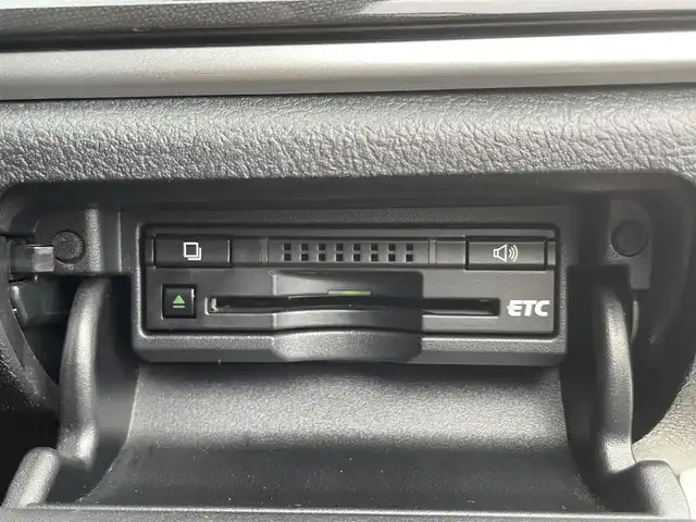 トヨタ クラウン ハイブリッド アスリートS 愛媛県 2014(平26)年 8.7万km ホワイトパールクリスタルシャイン サンルーフ/純正HDDナビ/（Bluetooth/CD/DVD/USB/フルセグTV）/TVキャンセラー/ビルトインETC/ガイド付きバックカメラ/前方ドライブレコーダー/前席パワーシート/衝突被害軽減システム/クリアランスソナー /レーダークルーズコントロール/前席シートヒーター/ステアリングヒーター/ZACKJP-520/18インチAW/社外GPSレーダー/純正フロアマット/ABS/横滑り防止装置/前後コーナーセンサー/盗難防止装置/カーテンエアバック/LEDヘッドライト/フォグランプ/オートライト