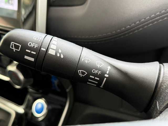 日産 セレナ e－パワー ハイウェイスター V 大阪府 2021(令3)年 4.5万km ブリリアントホワイトパール /禁煙車//プロパイロット/・アダプティブクルーズコントロール/・レーンキープアシスト//ブラインドスポットモニター//デジタルインナーミラー//前後ドラレコ【DH5-D】//ハンズフリー機能付き両側パワースライドドア//純正16AW//ETC2.0//純正１０型ナビ【MM521D-L】/・フルTV/DVD/Blue-Ray/SD/Bluetooth//純正フリップダウンモニター//コーナーセンサー//バックカメラ・全周囲カメラ//プッシュスタート・スマートキー