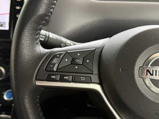 日産 セレナ e－パワー ハイウェイスター V 大阪府 2021(令3)年 4.5万km ブリリアントホワイトパール /禁煙車//プロパイロット/・アダプティブクルーズコントロール/・レーンキープアシスト//ブラインドスポットモニター//デジタルインナーミラー//前後ドラレコ【DH5-D】//ハンズフリー機能付き両側パワースライドドア//純正16AW//ETC2.0//純正１０型ナビ【MM521D-L】/・フルTV/DVD/Blue-Ray/SD/Bluetooth//純正フリップダウンモニター//コーナーセンサー//バックカメラ・全周囲カメラ//プッシュスタート・スマートキー