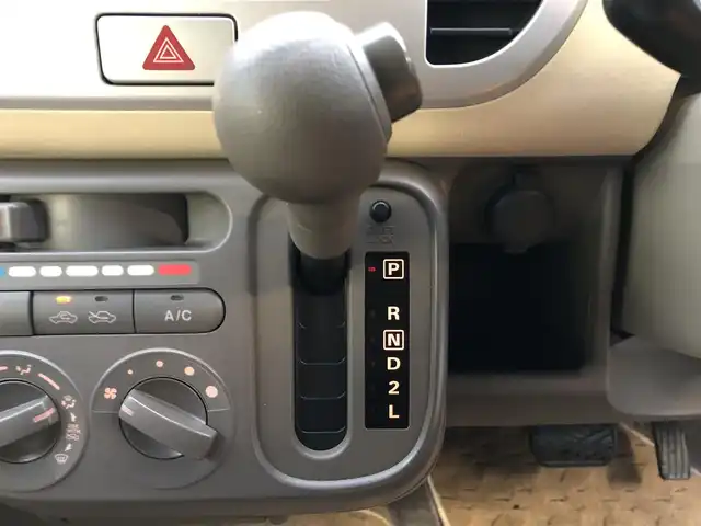 スズキ ＭＲワゴン G 愛知県 2006(平18)年 6.2万km レイクブルーメタリック 左前タイヤパンク/保証書/取扱説明書/記録簿/パワーステアリング/パワーウィンドウ/エアコン/リモコンキー/CD再生/フロアマット/社外13インチアルミホイール/HIDヘッドライト/ダブルエアバッグ