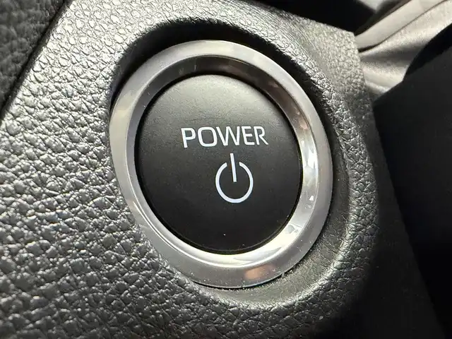 トヨタ ＲＡＶ４ ＰＨＶ Z 愛知県 2023(令5)年 2.8万km グレー 純正ナビ/（Bluetooth/フルセグTV/AM/FM/USB入力）/パノラマミックビューモニター/合皮シート/デジタルインナーミラー/HUD/ビルトインETC2.0/プリクラッシュセーフティシステム/レーダークルーズコントロール/純正19インチアルミホイール/フルセグTV/LEDヘッドライト/シートヒーター/シートベンチレーション/スマートキー/プッシュスタート/電動格納ミラー/オートライト/電動リアゲード