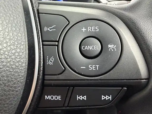 トヨタ ＲＡＶ４ ＰＨＶ Z 愛知県 2023(令5)年 2.8万km グレー 純正ナビ/（Bluetooth/フルセグTV/AM/FM/USB入力）/パノラマミックビューモニター/合皮シート/デジタルインナーミラー/HUD/ビルトインETC2.0/プリクラッシュセーフティシステム/レーダークルーズコントロール/純正19インチアルミホイール/フルセグTV/LEDヘッドライト/シートヒーター/シートベンチレーション/スマートキー/プッシュスタート/電動格納ミラー/オートライト/電動リアゲード