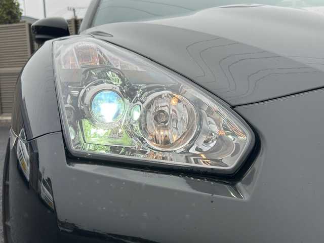 日産 ＧＴ－Ｒ ブラックエディション 千葉県 2011(平23)年 2.6万km メテオフレークブラックパール ＶＯＳＳＥＮ２０インチＡＷ/専用ブレンボキャリパー/専用レカロシート/純正ナビ/フルセグTV/DVD/CD/バックカメラ/BOSEサウンド/クルーズコントロール/純正ビルトインETC/前後ドライブレコーダー/パドルシフト/レザーシート/1列目シートヒーター/プッシュスタート/スマートキー/スペアキー1本/純正フロアマット/保証書/取扱説明書