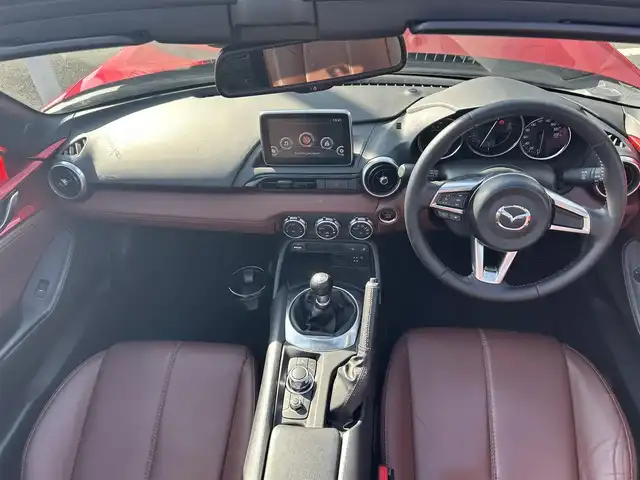 マツダ ロードスター ＲＦ VS 栃木県 2017(平29)年 7.7万km ソウルレッドプレミアムメタリック オートエグゼエアロ(F/S/R)/ブラック2トーンルーフ/6速MT/マツダコネクトナビ/フルセグTV/DVD/Bluetooth/USB/ブラウンレザーシート/シートヒーター/ETC/ブラインドスポットモニター/車線逸脱警報/LEDオートライト/オートハイビーム/電動オープン/ステアリングリモコン/AAC/純正フロアマット/純正17インチAW