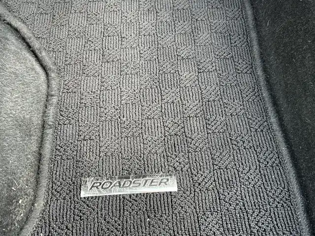 マツダ ロードスター ＲＦ VS 栃木県 2017(平29)年 7.7万km ソウルレッドプレミアムメタリック オートエグゼエアロ(F/S/R)/ブラック2トーンルーフ/6速MT/マツダコネクトナビ/フルセグTV/DVD/Bluetooth/USB/ブラウンレザーシート/シートヒーター/ETC/ブラインドスポットモニター/車線逸脱警報/LEDオートライト/オートハイビーム/電動オープン/ステアリングリモコン/AAC/純正フロアマット/純正17インチAW