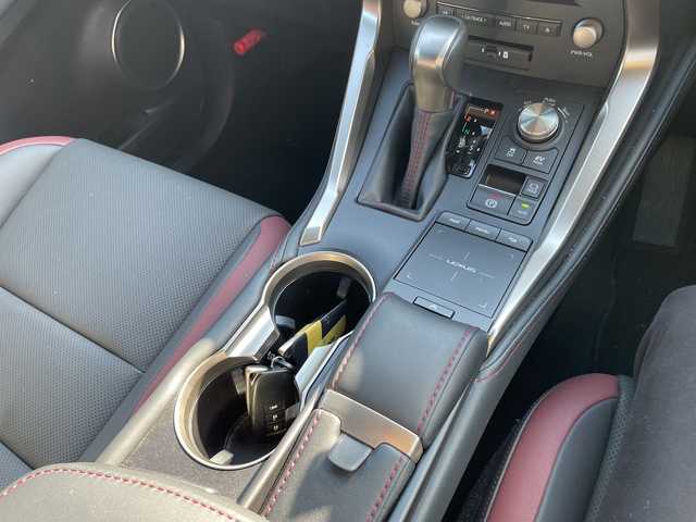 レクサス ＮＸ 300h スパイス&シック 石川県 2020(令2)年 4.4万km レッドマイカクリスタルシャイン ４ＷＤ　純正ナビ　フルセグＴＶ　全方位カメラ　ＬＥＤヘッドライト　ＥＴＣ　ドラレコ　革シート　パワーバックドア　シートヒーター　レクサスセーフティ　レーダークルーズ　ブラインドスポットモニター　ＡＷ