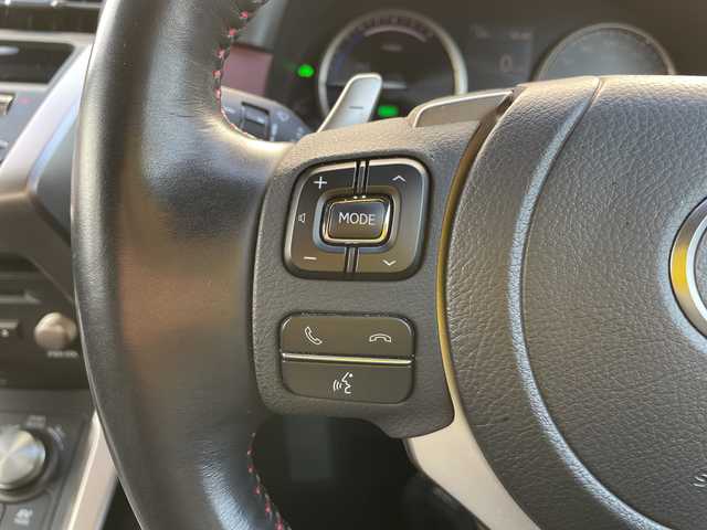 レクサス ＮＸ 300h スパイス&シック 石川県 2020(令2)年 4.4万km レッドマイカクリスタルシャイン ４ＷＤ　純正ナビ　フルセグＴＶ　全方位カメラ　ＬＥＤヘッドライト　ＥＴＣ　ドラレコ　革シート　パワーバックドア　シートヒーター　レクサスセーフティ　レーダークルーズ　ブラインドスポットモニター　ＡＷ