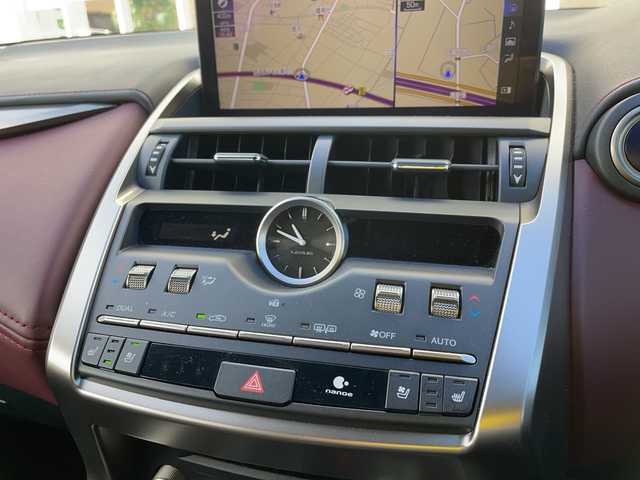 レクサス ＮＸ 300h スパイス&シック 石川県 2020(令2)年 4.4万km レッドマイカクリスタルシャイン ４ＷＤ　純正ナビ　フルセグＴＶ　全方位カメラ　ＬＥＤヘッドライト　ＥＴＣ　ドラレコ　革シート　パワーバックドア　シートヒーター　レクサスセーフティ　レーダークルーズ　ブラインドスポットモニター　ＡＷ