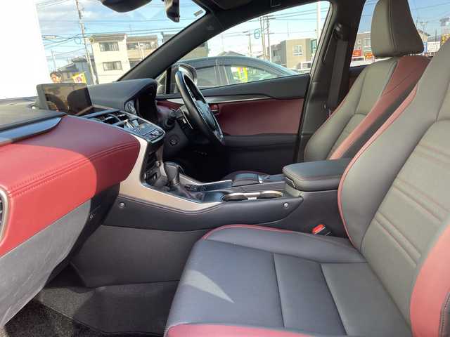 レクサス ＮＸ 300h スパイス&シック 石川県 2020(令2)年 4.4万km レッドマイカクリスタルシャイン ４ＷＤ　純正ナビ　フルセグＴＶ　全方位カメラ　ＬＥＤヘッドライト　ＥＴＣ　ドラレコ　革シート　パワーバックドア　シートヒーター　レクサスセーフティ　レーダークルーズ　ブラインドスポットモニター　ＡＷ