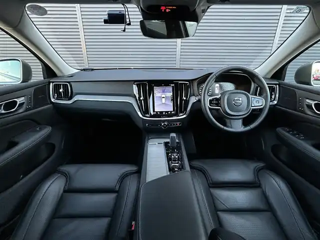 ボルボ Ｖ６０ クロスカントリー B5 AWD プロ 茨城県 2021(令3)年 2.6万km ぺブルグレー ワンオ-ナ- /harman/kardon /HUD /黒革 /Sヒ-タ- /ベンチレ-ション /PWシ-ト /PWテ-ルゲ-ト /インテリセ-フ /ACC /LKA /BLIS /360度カメラ /自動駐車 /ナビ /12セグ /CarPlay /USB /純正19インチAW /ETC2.0 /LEDヘッドライト /前後ドラレコ/ルーフレール/禁煙車