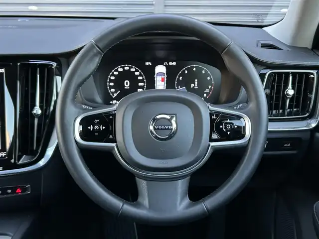 ボルボ Ｖ６０ クロスカントリー B5 AWD プロ 茨城県 2021(令3)年 2.6万km ぺブルグレー ワンオ-ナ- /harman/kardon /HUD /黒革 /Sヒ-タ- /ベンチレ-ション /PWシ-ト /PWテ-ルゲ-ト /インテリセ-フ /ACC /LKA /BLIS /360度カメラ /自動駐車 /ナビ /12セグ /CarPlay /USB /純正19インチAW /ETC2.0 /LEDヘッドライト /前後ドラレコ/ルーフレール/禁煙車