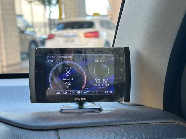 スズキ アルト ワークス 東京都 2018(平30)年 5.2万km ピュアホワイトP 純正ナビ　CN-RZ743/(フルセグTV/Bluetooth/USB/SD/CD/DVD)/バックカメラ/前後ドライブレコーダー/レーダブレーキサポート/パドルシフト/RECAROシート/ステアリングスイッチ/電格ミラー/HIDヘッドライト/コムテック　ドライビング・セーフティー・センサ（ZERO　602V）/Jes TV CONTROL SV(ZTR-70)/純正アルミホイール/純正フロアマット/スペアキー1本/保証書/取扱説明書