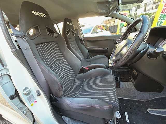 スズキ アルト ワークス 東京都 2018(平30)年 5.2万km ピュアホワイトP 純正ナビ　CN-RZ743/(フルセグTV/Bluetooth/USB/SD/CD/DVD)/バックカメラ/前後ドライブレコーダー/レーダブレーキサポート/パドルシフト/RECAROシート/ステアリングスイッチ/電格ミラー/HIDヘッドライト/コムテック　ドライビング・セーフティー・センサ（ZERO　602V）/Jes TV CONTROL SV(ZTR-70)/純正アルミホイール/純正フロアマット/スペアキー1本/保証書/取扱説明書