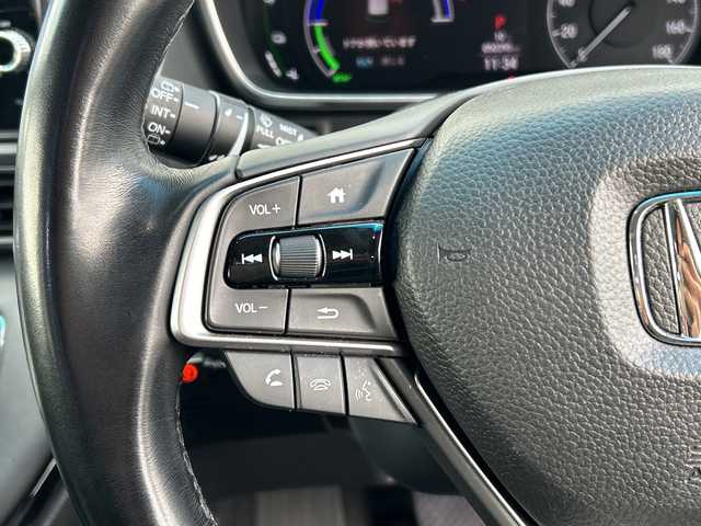 ホンダ オデッセイ ハイブリッド e:HEVアブソルート EX 愛媛県 2020(令2)年 5.1万km プレミアムスパークルブラックパール 純正ナビ/フリップダウンモニター/全方位カメラ/両側パワースライドドア/ブラインドスポットモニター/ビルトイン2.0ETC/ドライブレコーダー前後/衝突軽減システム/電動リアゲート/コーナーセンサー前後/オットマン/クルーズコントロール追従あり/合皮シート/シートヒーター/オートライトLED/レーンキープアシスト/ウォークスルー/パワーシート/フォグランプ