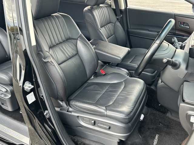 ホンダ オデッセイ ハイブリッド e:HEVアブソルート EX 愛媛県 2020(令2)年 5.1万km プレミアムスパークルブラックパール 純正ナビ/フリップダウンモニター/全方位カメラ/両側パワースライドドア/ブラインドスポットモニター/ビルトイン2.0ETC/ドライブレコーダー前後/衝突軽減システム/電動リアゲート/コーナーセンサー前後/オットマン/クルーズコントロール追従あり/合皮シート/シートヒーター/オートライトLED/レーンキープアシスト/ウォークスルー/パワーシート/フォグランプ