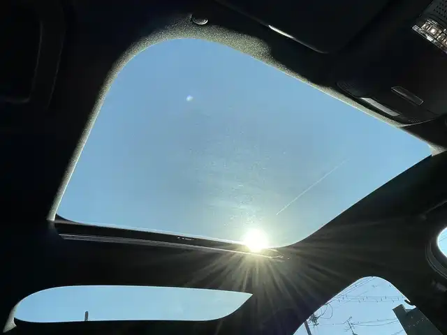 メルセデス・ベンツ Ｅ２５０ アバンギャルド スポーツ 静岡県 2017(平29)年 2.2万km ダイヤモンドホワイト パノラミックススライディングルーフ/レザーシート/電動リアゲート/Burmesterサラウンドサウンド/COMANDシステム/(BT/CarPlay/フルセグ)/360°カメラ/アダプティブクルーズコントロール/レーダーセーフティパッケージ/・アクティブディスタンスアシスト・ディストロニック/・アクティブステアリングアシスト/・アクティブレーンチェンジングアシスト/・アクティブエマージェンシーストップアシスト/・PRE-SAFE/・アクティブブレーキアシスト/・PRE-SAFEインパルスサイド/・PRE-SAFEサウンド/・緊急回避補助システム/・渋滞時緊急ブレーキ機能/・アクティブブラインドスポットアシスト/・アクティブレーンキーピングアシスト/・PRE-SAFEプラス/・トラフィックサインアシスト/メモリー付パワーシート/シートヒーター/キーレスゴー/ETC/ドライブレコーダー/純正フロアマット/純正19インチアルミホイール/保証書/取説