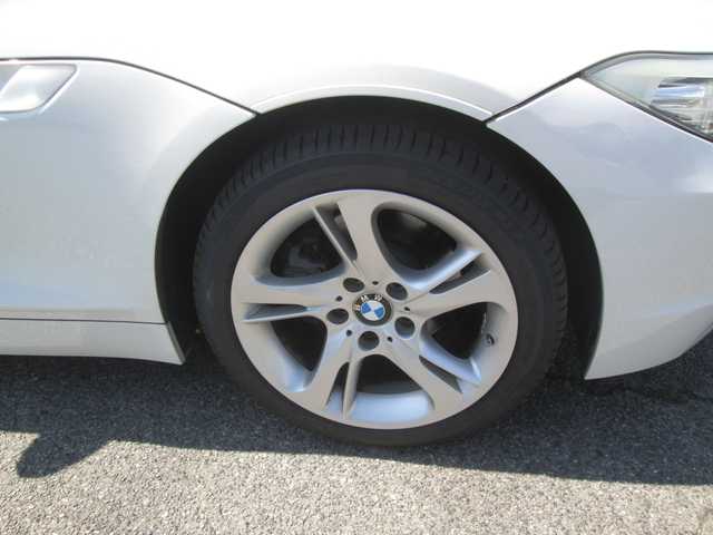 ＢＭＷ Ｚ４ sDrive20i 広島県 2011(平23)年 4.6万km アルピンホワイトⅢ 純正HDDナビ/パドルシフト/HIDオートライト/純正アルミホイール/電動オープン/プッシュスタート/キーレス