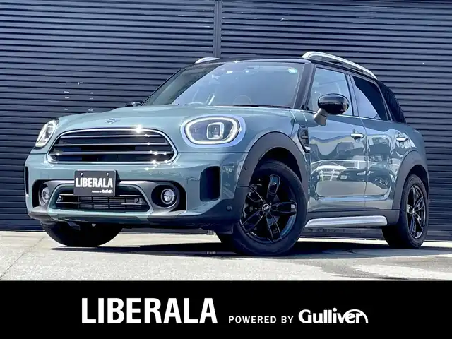 ＭＩＮＩ ＢＭＷ ミニ クロスオーバー クーパー D 三重県 2022(令4)年 0.9万km セージグリーンメタリック カープレイ　/シートヒーター　/クラシックトリム　/インテリジェントセーフティ/前後ドラレコ　/純正１７インチブラックアルミ　/シートカバー　/リアヴューカメラ　/クルコン　/ＬＥＤヘッドライト　/セージグリーン　/ブラックルーフ　/ルーフレール