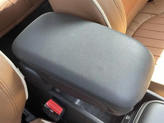 ＭＩＮＩ ＢＭＷ ミニ クロスオーバー クーパー D 三重県 2022(令4)年 0.9万km セージグリーンメタリック カープレイ　/シートヒーター　/クラシックトリム　/インテリジェントセーフティ/前後ドラレコ　/純正１７インチブラックアルミ　/シートカバー　/リアヴューカメラ　/クルコン　/ＬＥＤヘッドライト　/セージグリーン　/ブラックルーフ　/ルーフレール