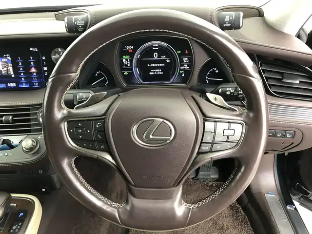 レクサス ＬＳ 500h Iパッケージ 愛知県 2017(平29)年 6.2万km グラファイトブラックガラスフレーク 純正12.3インチナビ　/（フルセグ／ＢＴ／ＣＤ／ＤＶＤ）　/サンルーフ　/レーダークルーズコントロール　/パドルシフト　/パノラミックビューモニター　/ブラインドスポットモニター　/衝突軽減システム/コーナーセンサー　/レーンキープアシスト/電動リア　/レザーシート（ホワイト）　/前席パワーシート　/前席メモリーシート/前席シートヒーター/前席エアーシート/ハンドルヒーター/ドライブレコーダー/ETC/純正AW