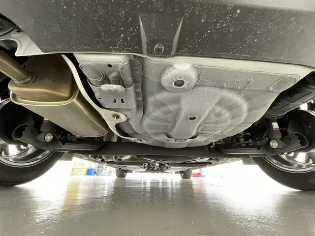 日産 ノート オーテック 滋賀県 2021(令3)年 3.6万km ピュアホワイトパール / スーパーブラック 2トーン 禁煙車/純正９型ナビ/【Bluetooth/フルセグTV/CD/DVD】/バックカメラ/ビルトインＥＴＣ/寒冷地仕様/・シートヒーター/・ステアリングヒーター/ＬＥＤヘッドライト/オートホールド/エマージェンシーブレーキ/オートハイビーム/コーナーセンサー/純正１６インチアルミ/スマートキー