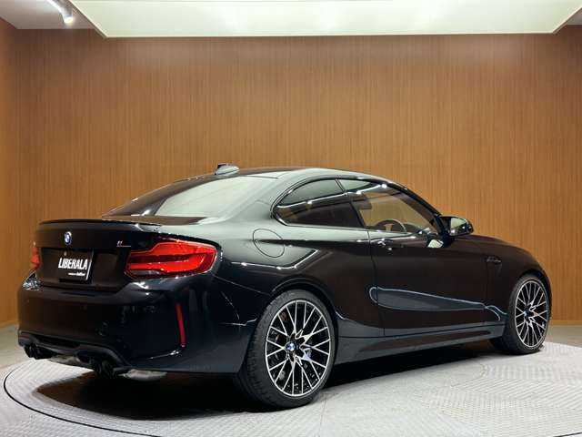 ＢＭＷ Ｍ２ コンペティション 千葉県 2019(平31)年 1.5万km サファイアブラックP サンルーフ　/クルーズコントロール　/半革シート　/ｈａｒｍａｎｋａｒｄｏｎサウンド　/ナビ　/Ｂｌｕｅｔｏｏｔｈ接続　/バックカメラ　/アダプティブＬＥＤライト　/ＰＤＣ　/衝突軽減Ｂ　/ＬＫＡ　/ドラレコ