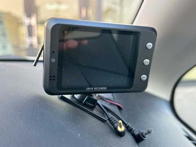 日産 セレナ e－パワー ハイウェイスター G 愛媛県 2019(令1)年 4.7万km ブリリアントホワイトパール 【DNクレーム無効】/純正ナビ（SD/DVD）/全周囲カメラ/フルセグTV/BT/追従有りクルーズコントロール/前後ドラレコ/プロパイロット/純正フリップダウンモニター/パーキングアシスト/ステアリングヒーター/両側パワースライドドア/USB/ETC/現状サマー（純正AW）（195/60/R16）