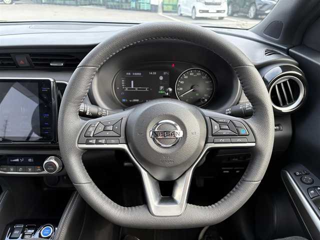 日産 キックス X 東京都 2020(令2)年 1.8万km ナイトベールパープル ワンオーナー　/KENWOOD9インチフローティングナビ/・フルセグ/・Bluetooth/・Apple CarPlay/バックカメラ/全方位カメラ/プロパイロット/・インテリジェント エマージェンシーブレーキ/・前方衝突予測警報/・車線逸脱防止支援システム/・踏み間違い衝突防止アシスト/ドライブレコーダー/純正フロアマット/純正17インチアルミホイール/デジタルインナーミラー/電子パーキング/ブレーキホールド/ドアバイザー/ルーフレール/ETC/スマートキー/スペアキー