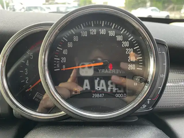 ＭＩＮＩ ミニ クーパー D 栃木県 2020(令2)年 3万km グレーⅡ ワンオーナー /社外TVチューナー/インテリジェントセーフティ/コンフォートアクセス/パークディスタンスコントロール/ナビ/バックカメラ/ETC/LEDヘッドライト/オートライト/ドライブレコーダー