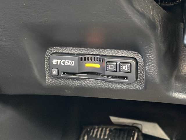 ホンダ ヴェゼル ハイブリッド e:HEV Z 新潟県 2023(令5)年 4万km プラチナホワイトパール 4WD/純正9インチコネクトナビ/BT/USB/フルセグテレビ/バックカメラ/ETC2.0/ドライブレコーダー/衝突被害軽減ブレーキ/レーンキープアシスト/レーダークルーズコントロール/半革シート/シートヒーター /ステアリングヒーター/ステアリングスイッチ/パドルシフト/コーナーセンサー/スマートキー/プッシュスタート/LEDヘッドライト/オートライト/オートハイビーム/フォグランプ/純正18インチアルミホイール