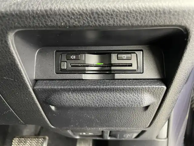 トヨタ ノア Si 富山県 2014(平26)年 5.1万km ダークバイオレットマイカメタリック ALPINEメモリナビ /フルセグTV/BT/DVD/CD/ALPINEフリップダウンモニター/バックカメラ/ETC/ドライブレコーダー/両側パワースライドドア /オートライト/純正フロアマット/純正16インチアルミ/保証書・取扱説明書/ワンオーナー
