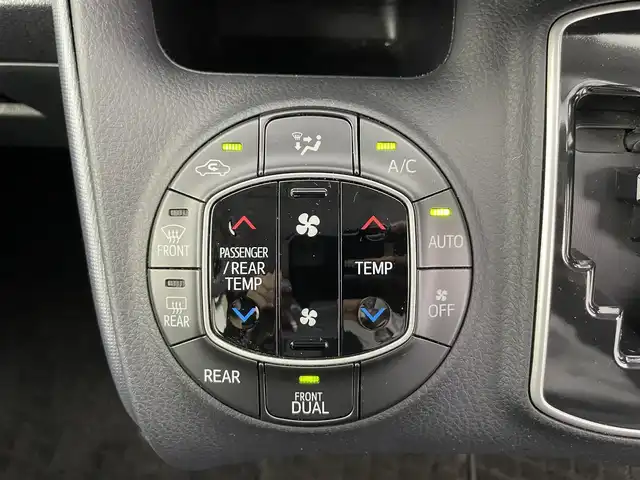 トヨタ ノア Si 富山県 2014(平26)年 5.1万km ダークバイオレットマイカメタリック ALPINEメモリナビ /フルセグTV/BT/DVD/CD/ALPINEフリップダウンモニター/バックカメラ/ETC/ドライブレコーダー/両側パワースライドドア /オートライト/純正フロアマット/純正16インチアルミ/保証書・取扱説明書/ワンオーナー