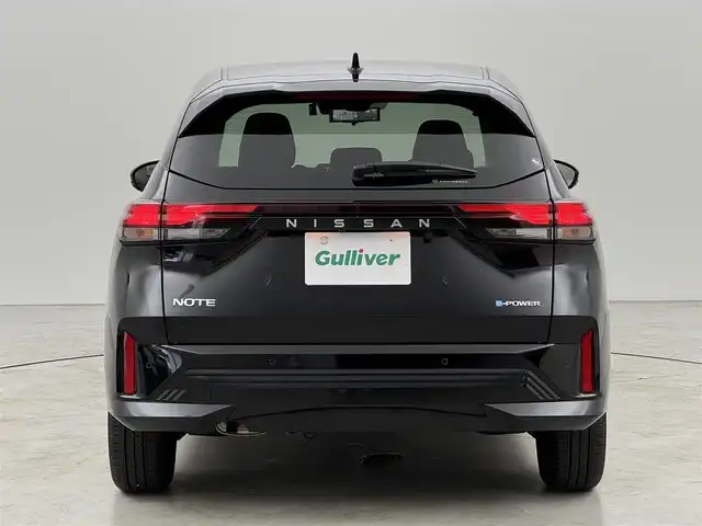 日産 ノート X 福岡県 2024(令6)年 0.8万km スーパーブラック 純正９型ナビ（フルセグＴＶ）　/全方位カメラ　/デジタルルームミラー　/置くだけ充電　/ビルトインＥＴＣ２．０　/前方ドライブレコーダー　/エマージェンシーブレーキ　/レーンキープ　/ＢＳＷ　/ステアリングリモコン