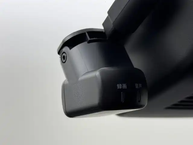 日産 ノート X 福岡県 2024(令6)年 0.8万km スーパーブラック 純正９型ナビ（フルセグＴＶ）　/全方位カメラ　/デジタルルームミラー　/置くだけ充電　/ビルトインＥＴＣ２．０　/前方ドライブレコーダー　/エマージェンシーブレーキ　/レーンキープ　/ＢＳＷ　/ステアリングリモコン