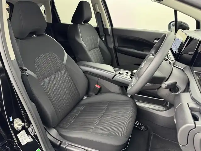 日産 ノート X 福岡県 2024(令6)年 0.8万km スーパーブラック 純正９型ナビ（フルセグＴＶ）　/全方位カメラ　/デジタルルームミラー　/置くだけ充電　/ビルトインＥＴＣ２．０　/前方ドライブレコーダー　/エマージェンシーブレーキ　/レーンキープ　/ＢＳＷ　/ステアリングリモコン